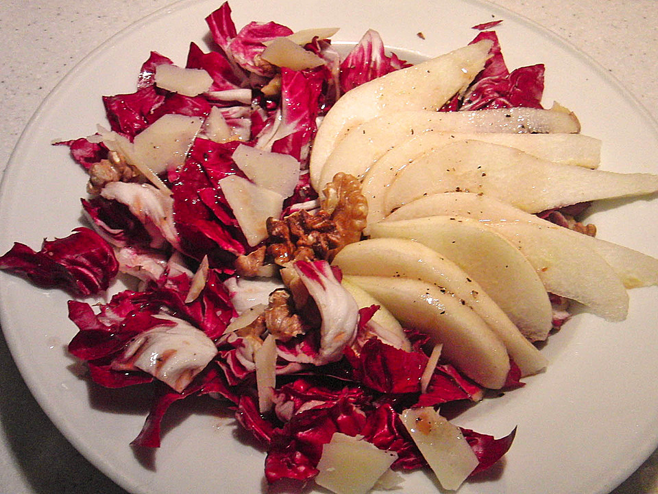 Radicchio - Birnen - Salat mit Walnüssen und Parmesan von elanda ...