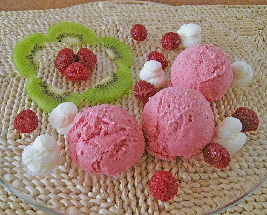 Himbeer - Joghurt - Eis von Schnabbel | Chefkoch.de