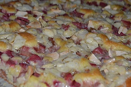 Wandelbarer Blechkuchen mit Butter - Mandelkruste 3