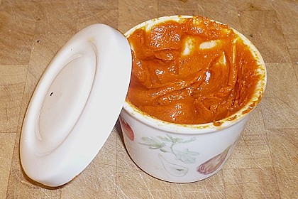 Würzige Tomatenbutter 15