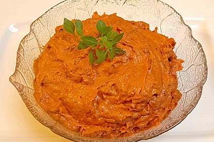 Würzige Tomatenbutter