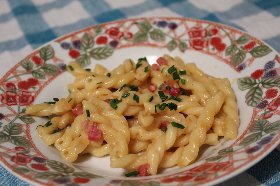 Nudeln mit Speck und Ei von kitchenteeny | Chefkoch.de