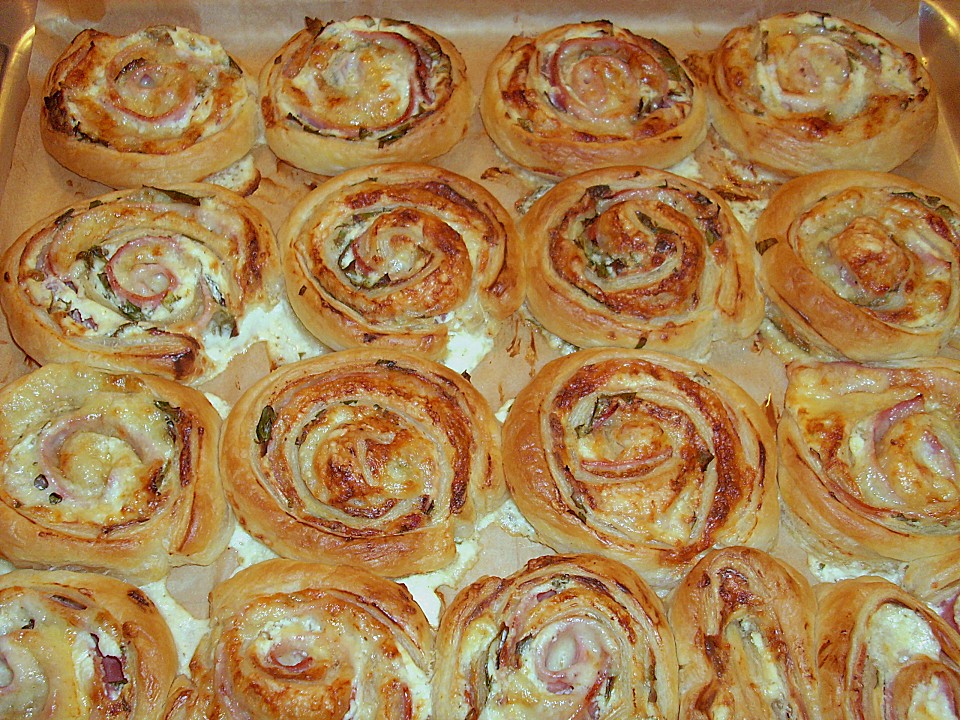 Blätterteigschnecken herzhaft von LoeschDiana | Chefkoch.de