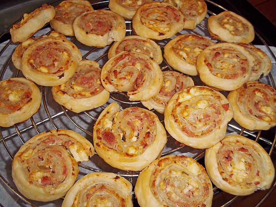 Blätterteigschnecken herzhaft von LoeschDiana | Chefkoch.de