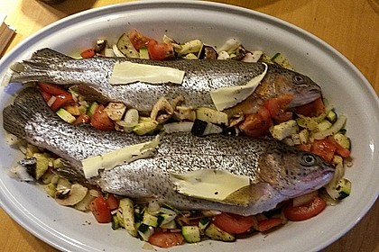 Kräuterforelle auf mediterranem Sommergemüse 4