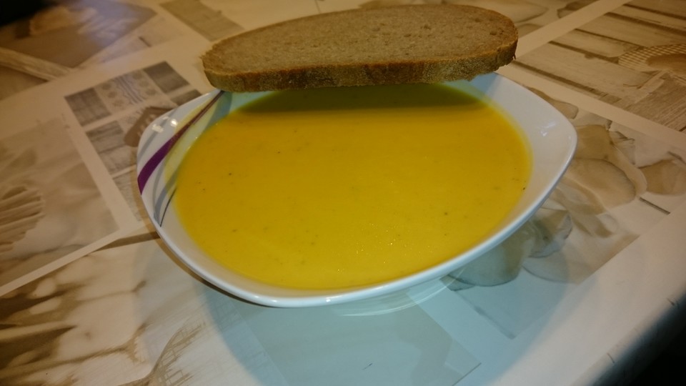 Butternut - Kürbis - Suppe von Kochwichtel007 | Chefkoch.de