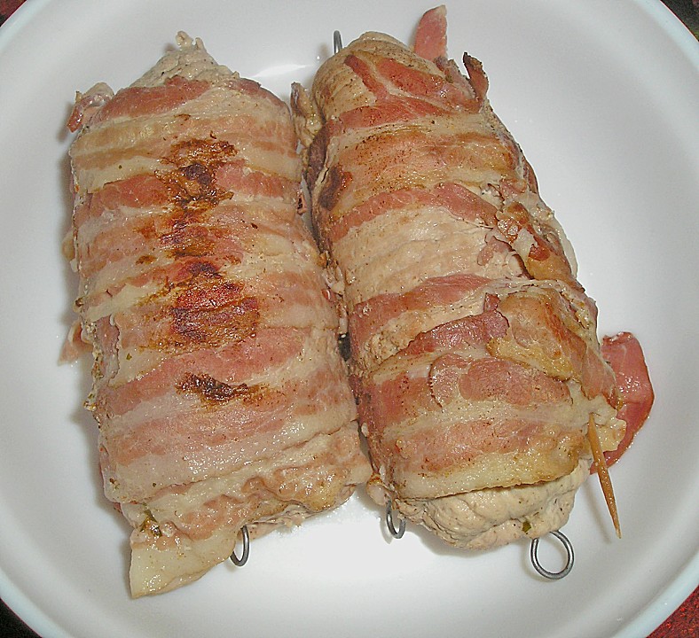 Schweineroulade mit Pilz - Käsefüllung und Baconhülle von Susanne_48 ...