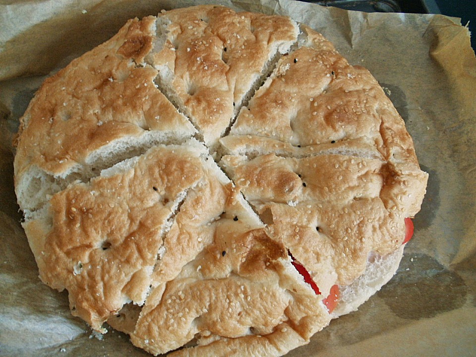 Fladenbrot mit Tomaten und Feta - Käse gefüllt von Daniela1603 ...