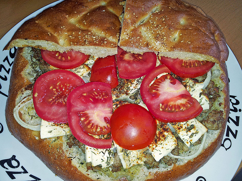 Fladenbrot mit Tomaten und Feta - Käse gefüllt von Daniela1603 ...