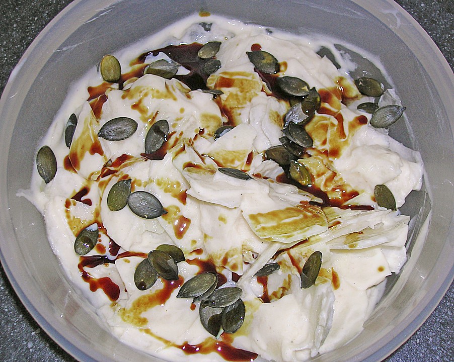 Kohlrabisalat mit Joghurt &amp; Kürbiskernöl von chefkochmampfi | Chefkoch.de