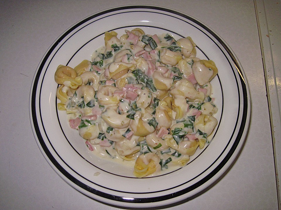 Tortellini in Schinken - Käse - Sahne - Soße von Joannya02 | Chefkoch.de