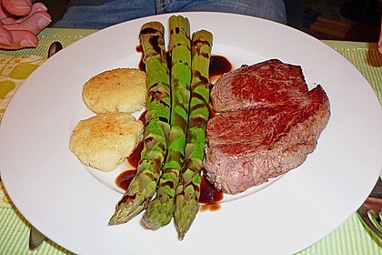 Gebratener grüner Spargel 41
