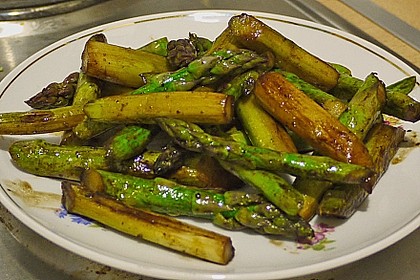 Gebratener grüner Spargel 8