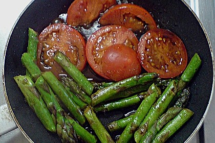 Gebratener grüner Spargel 20