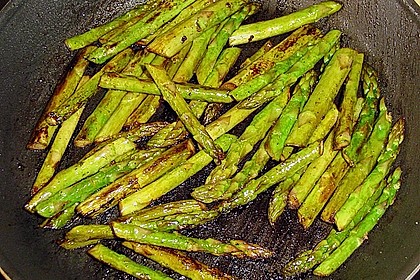 Gebratener grüner Spargel 34