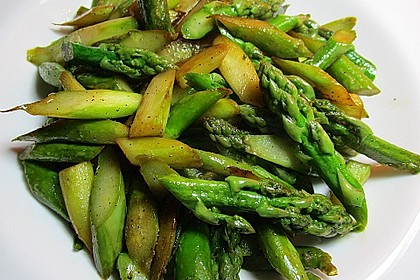 Gebratener grüner Spargel 11