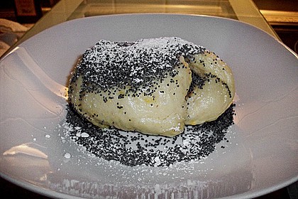 Germknödel mit Powidl 43