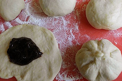 Germknödel mit Powidl 25