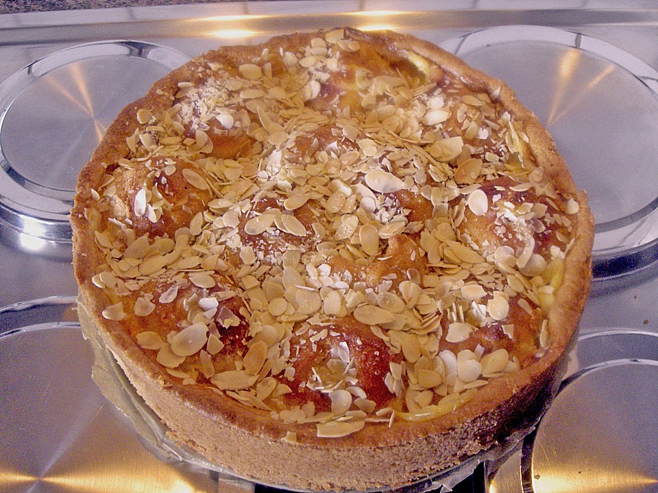 Bratapfelkuchen mit ganzen Äpfeln von sbreuer | Chefkoch.de