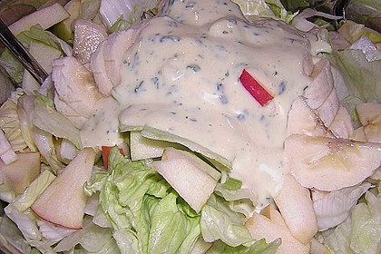 Eisbergsalat mit fruchtiger Note und Joghurt - Dressing 2
