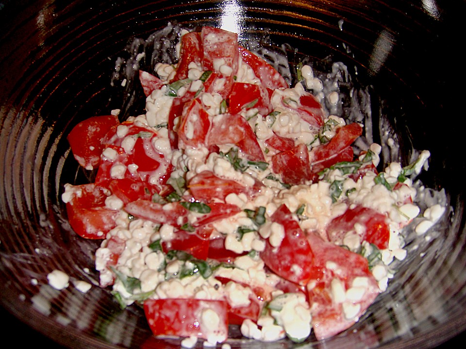 Tomatensalat mit körnigem Frischkäse von Daniela1603 | Chefkoch.de