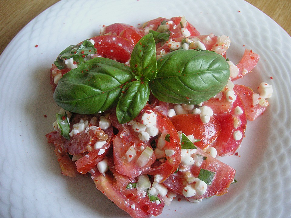 Tomatensalat mit körnigem Frischkäse von Daniela1603 | Chefkoch.de