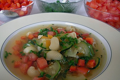 15 Minuten Gemüse-Nudel-Suppe 26