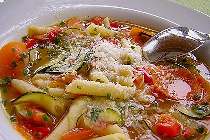 15 Minuten Gemüse-Nudel-Suppe 1
