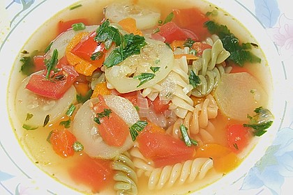 15 Minuten Gemüse-Nudel-Suppe 24