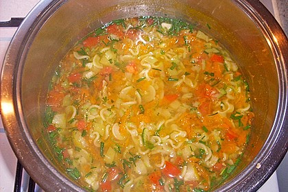 15 Minuten Gemüse-Nudel-Suppe 55