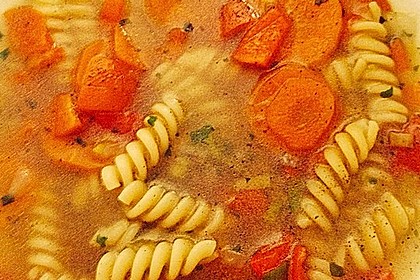 15 Minuten Gemüse-Nudel-Suppe 46