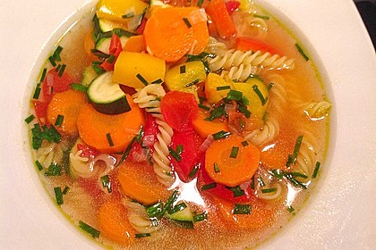 15 Minuten Gemüse-Nudel-Suppe 6