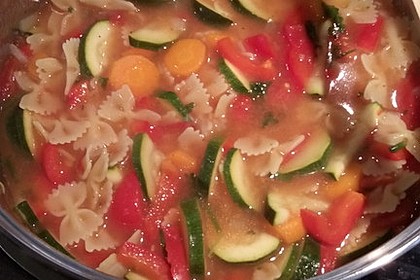15 Minuten Gemüse-Nudel-Suppe 77