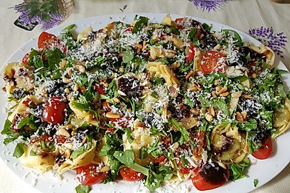 Tortellinisalat mediterraner Art 7