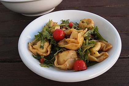 Tortellinisalat mediterraner Art 27