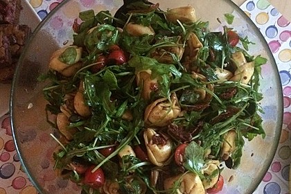Tortellinisalat mediterraner Art 25