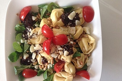 Tortellinisalat mediterraner Art 10