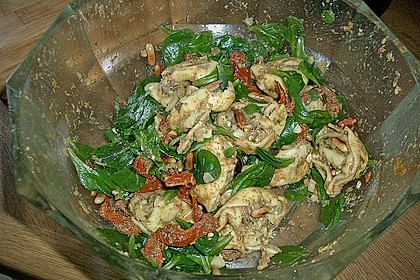 Tortellinisalat mediterraner Art 34