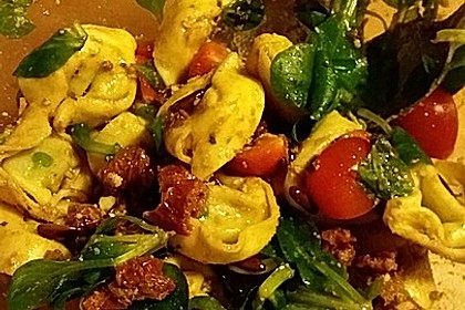 Tortellinisalat mediterraner Art 22