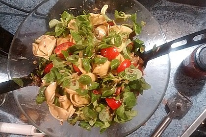 Tortellinisalat mediterraner Art 30