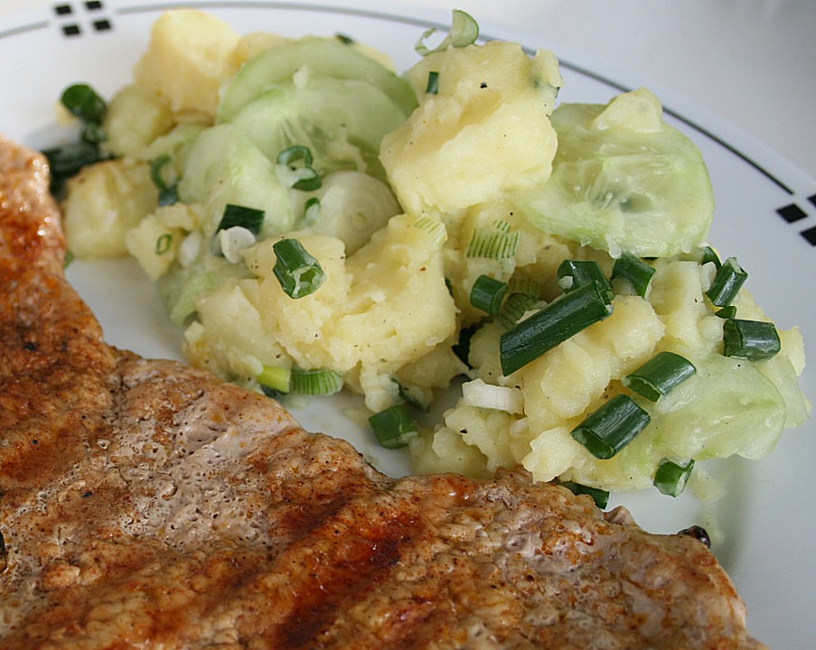 Kartoffel - Gurkensalat nach Oma Luise von Juulee | Chefkoch.de