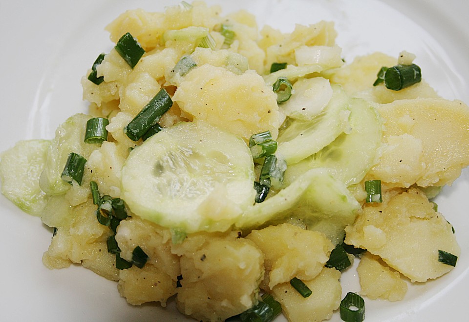 Kartoffel - Gurkensalat nach Oma Luise von Juulee | Chefkoch.de