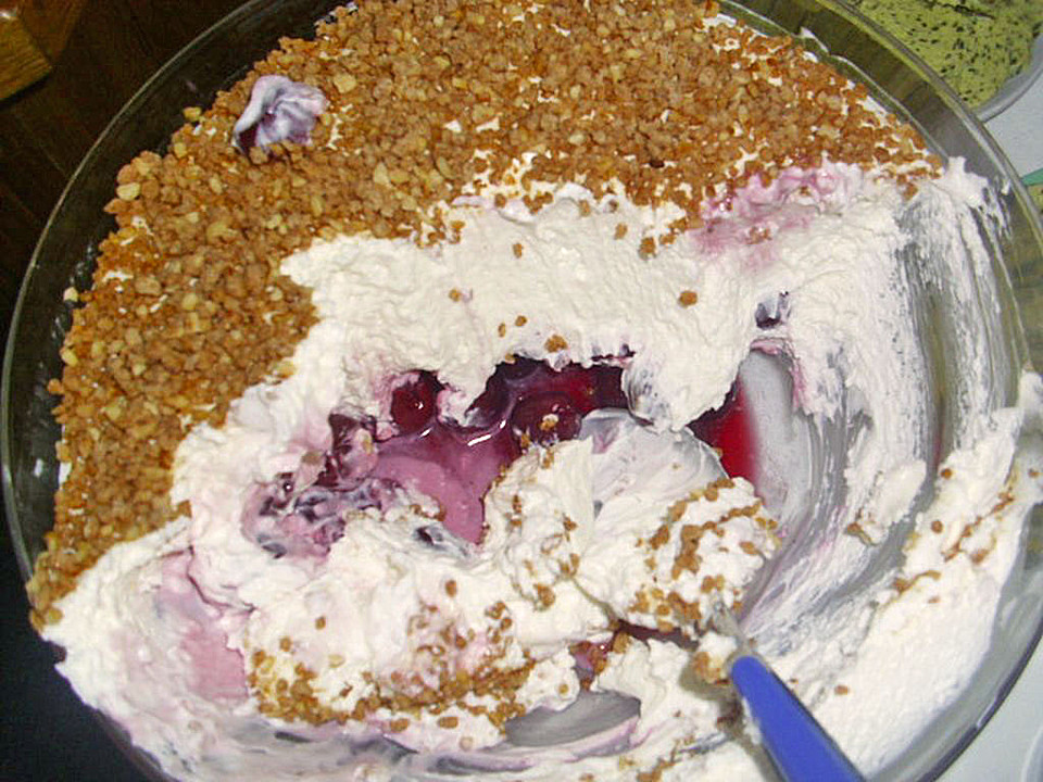 Kirschdessert mit Krokant von always | Chefkoch.de