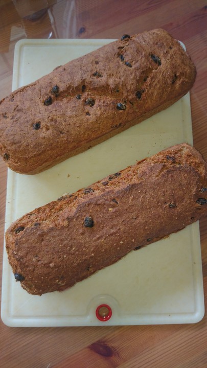 Schnelles Vollkorn - Rosinenbrot von vomao | Chefkoch.de