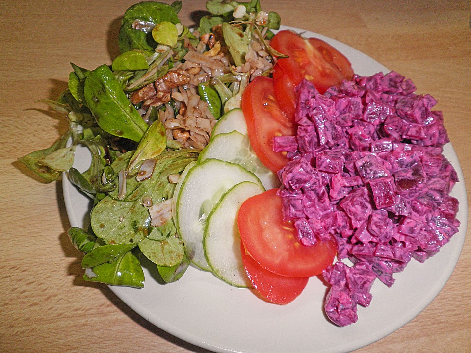 Gemischter grüner Salat mit Walnüssen und Parmesan von mareikaeferchen ...