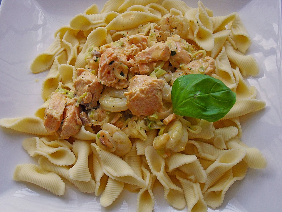 Spaghetti mit Lachs und Krabben in Kokoscremesauce von jtv | Chefkoch.de