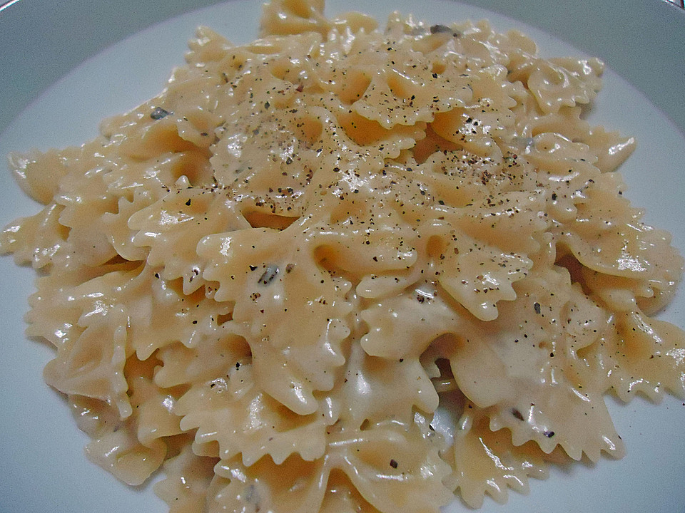 Nudeln mit Salbei - Gorgonzola - Soße | Chefkoch.de
