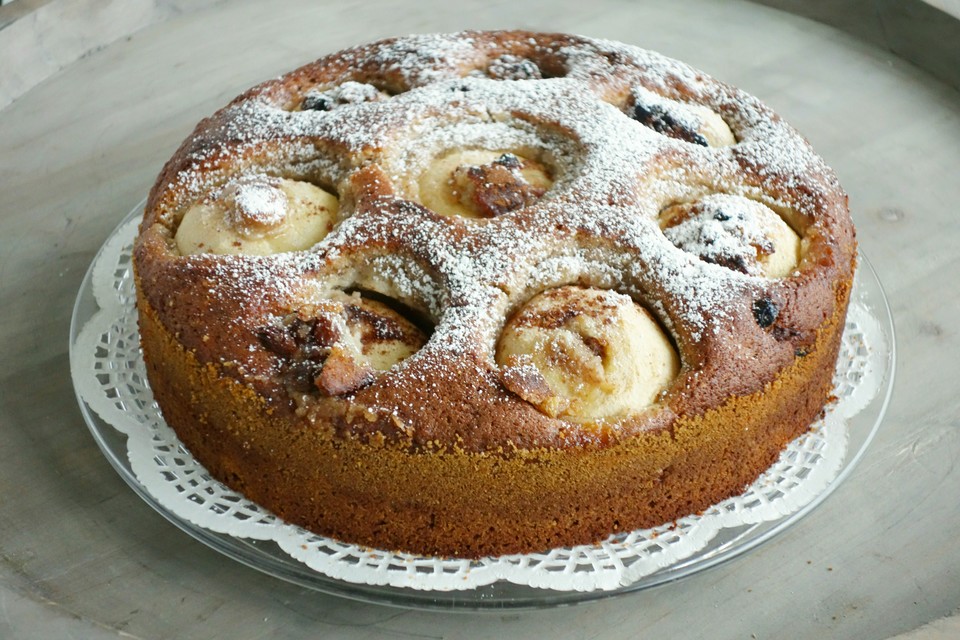 Bratapfelkuchen mit Marzipan, Mandeln und Rosinen von Bikergirl79 ...