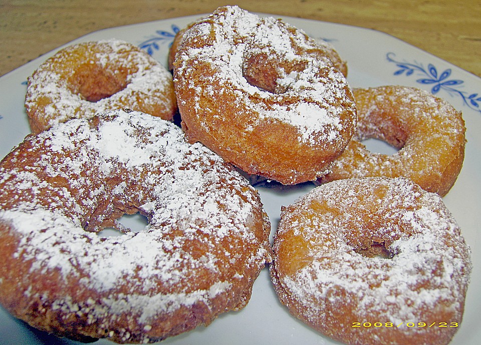 Original amerikanische Buttermilch - Donuts von Nicky0110 | Chefkoch.de Original amerikanische Buttermilch - Donuts von Nicky0110 | Chefkoch.de