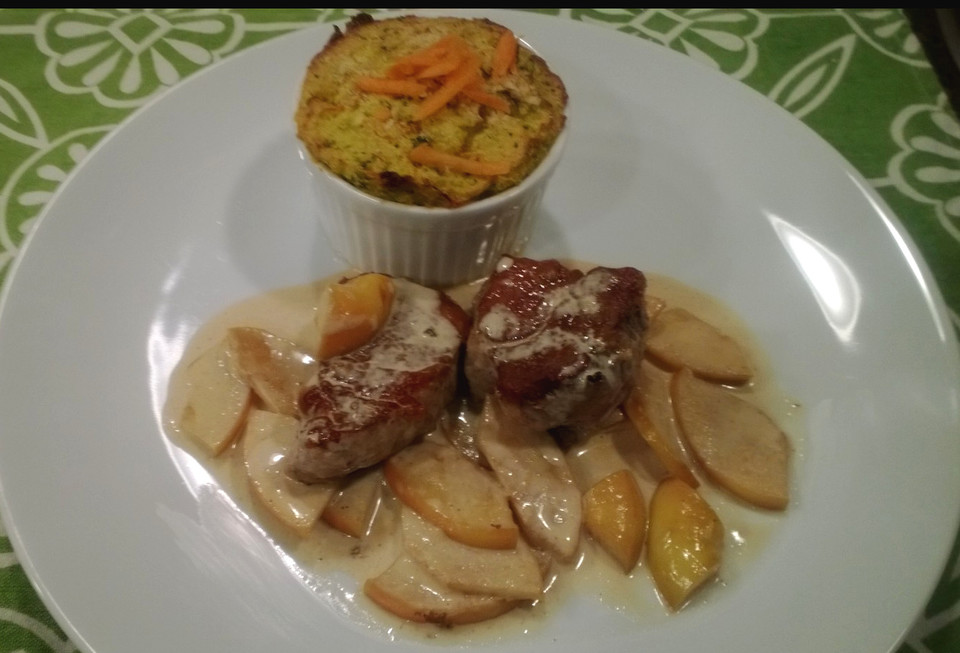 Schweinelendchen mit Calvados flambiert von DerEiler | Chefkoch.de